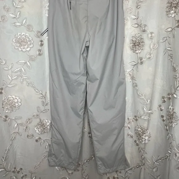 Reebok size S, gray ski pants. ￼